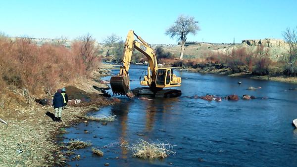 Chaparral Building Rock Barriers for River Restoration and Fish Habitat